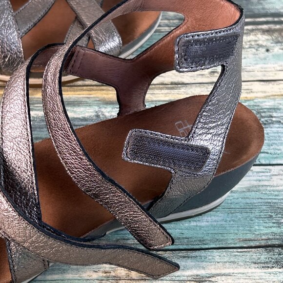 Dansko Veruca Gladiator Sandal Womens Sz 8.5-9 Metallic Gray Leather Wedge Heel - Picture 11 of 14
